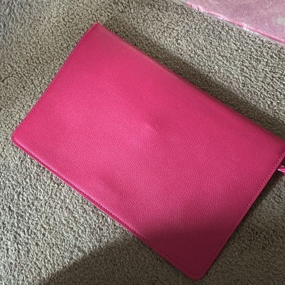 Juicy Couture Pink Studded Clutch/Pouchette NWT - Picture 2 of 7